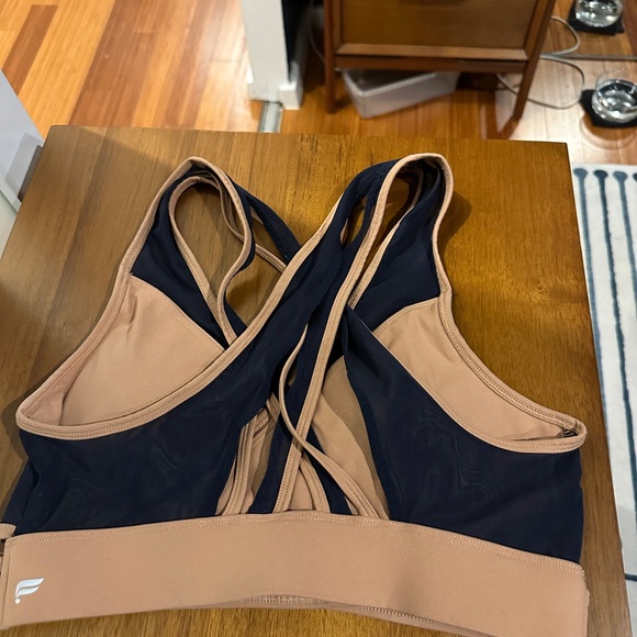 Fabletics Medium Impact Sports Bra Nude with Navy Mesh Overlay & Strappy Back-L - Picture 4 of 4